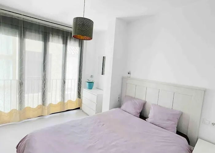 2 Bedroom Apartment Next To Plaza De La Merced