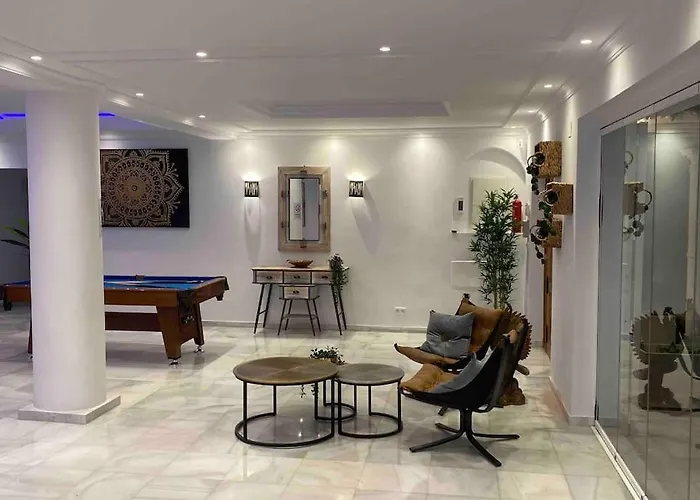 Sunny Villa Mijas With Large Pool Free Parking