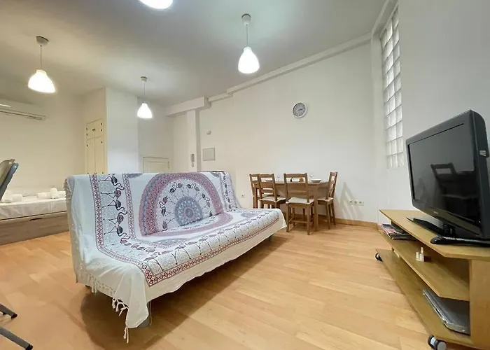 Nice Flat In Atarazanas - Souv