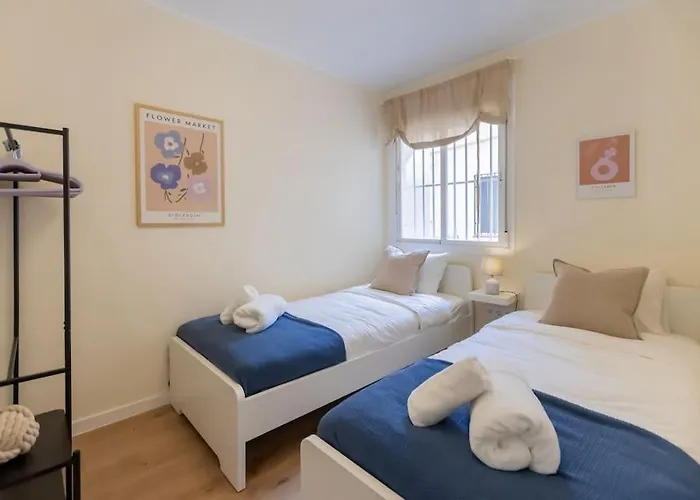 Downtown Flat With 46 Sqm Private Rooftop Terrace