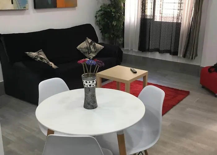 Apartamento A, A 3 Minutos De La Estacion Central De Bus Y Tren