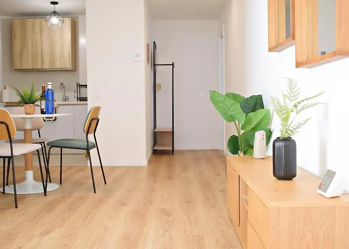 Precioso Apartamento Con Parking En El Centro De Malaga