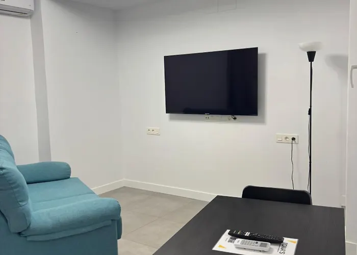 Apartamento 4 A 10 Min Caminando De La Estacion De Bus Y Tren Maria Zambrano
