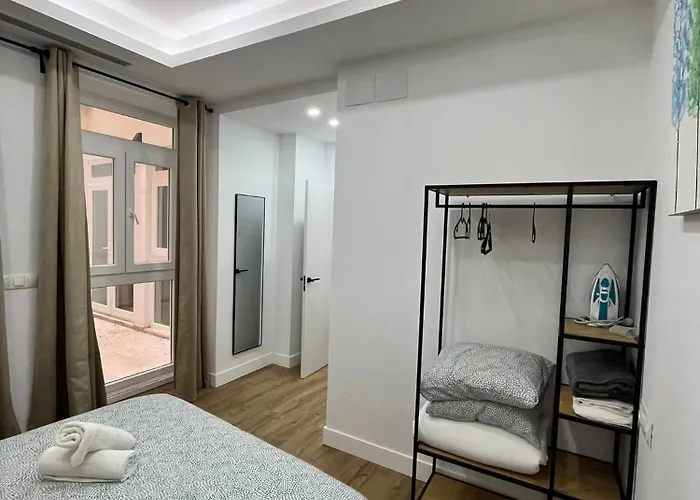 Exclusive Luxury Stay At Plaza Uncibay, Malaga Center