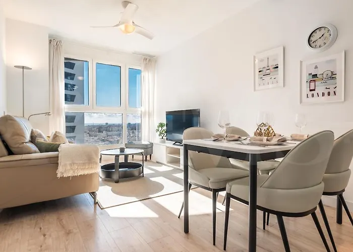 High-End 22Nd Floor Apt, City Views & Gym By Rems