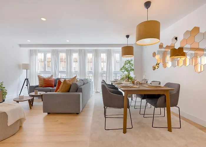 C26 Gorgeous 4 Bdrm Apartament In Plaza Uncibay