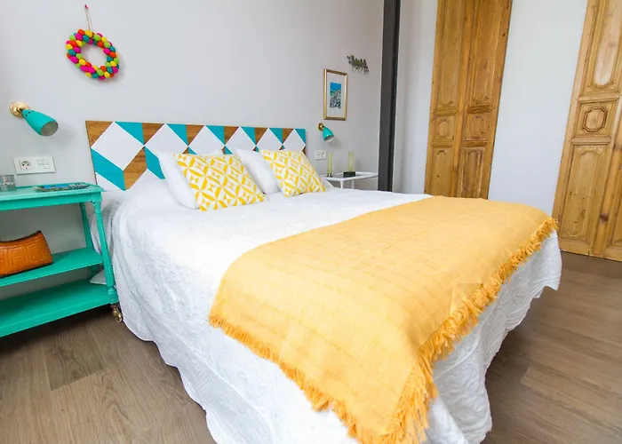 Adorable Apartment Ollerias