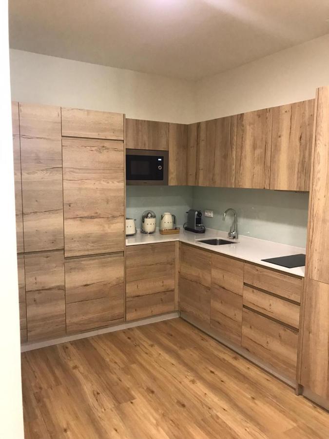 Apartamento De Lujo El Museo Living&experience Club Arte Contemporáneo Y Mobiliario De Colección De Años 50 Málaga