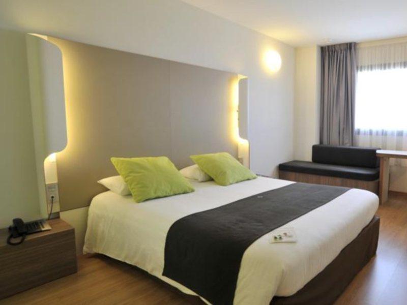 Hotel Campanile Airport