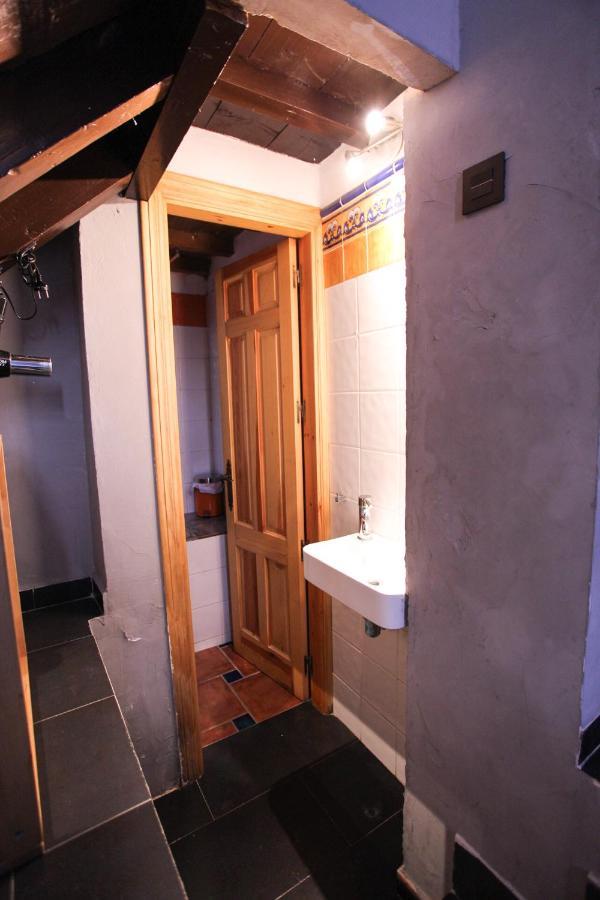 Pensión Barbatuke - Art & Hostel