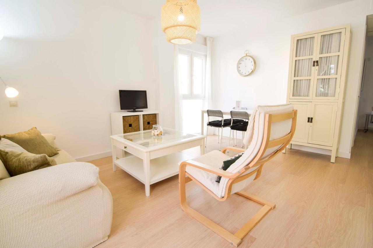 Letmalaga Lord Beach Apartment Malaga