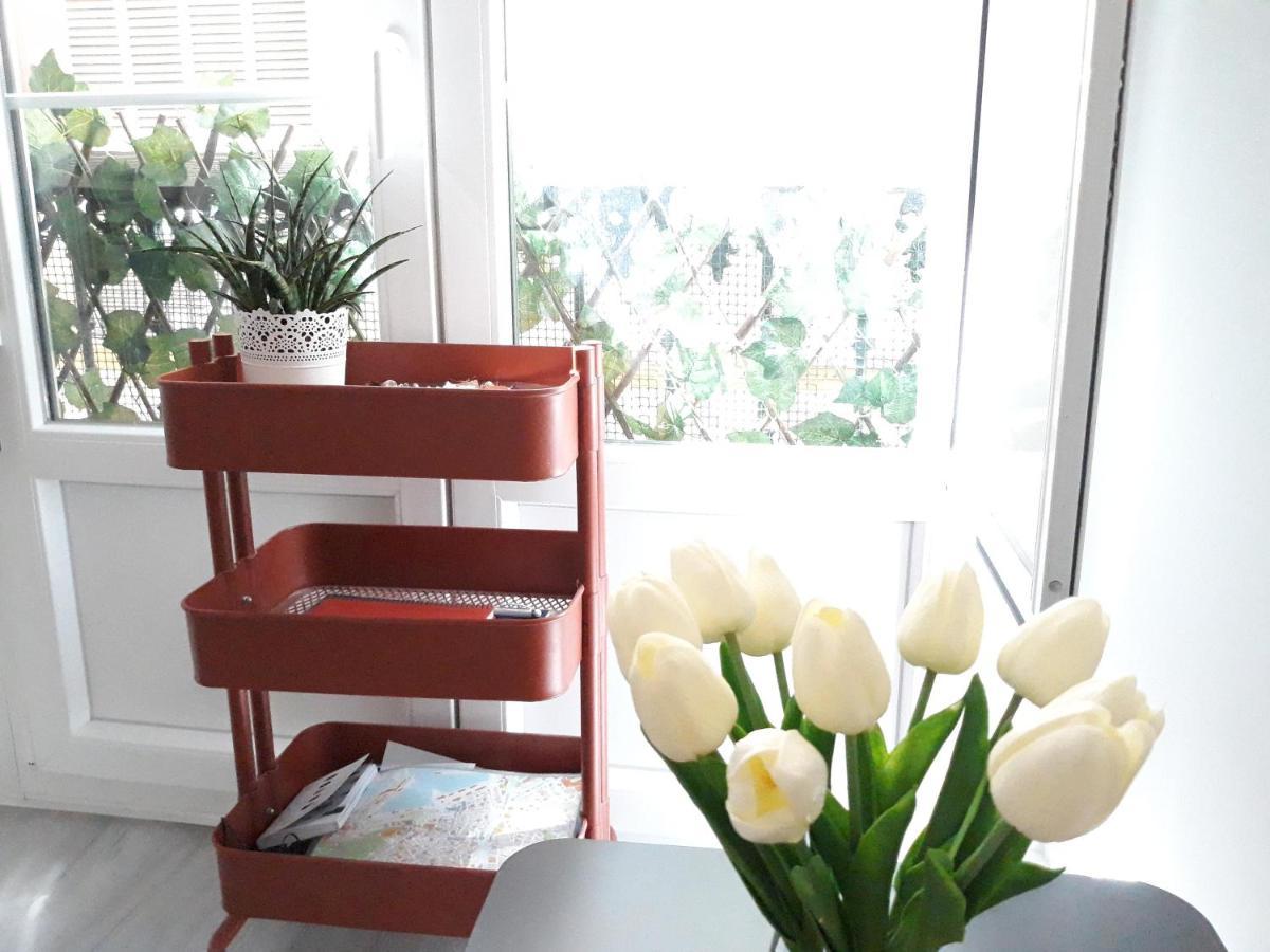 & Away In The Heart Of Historical Town Of Appartement