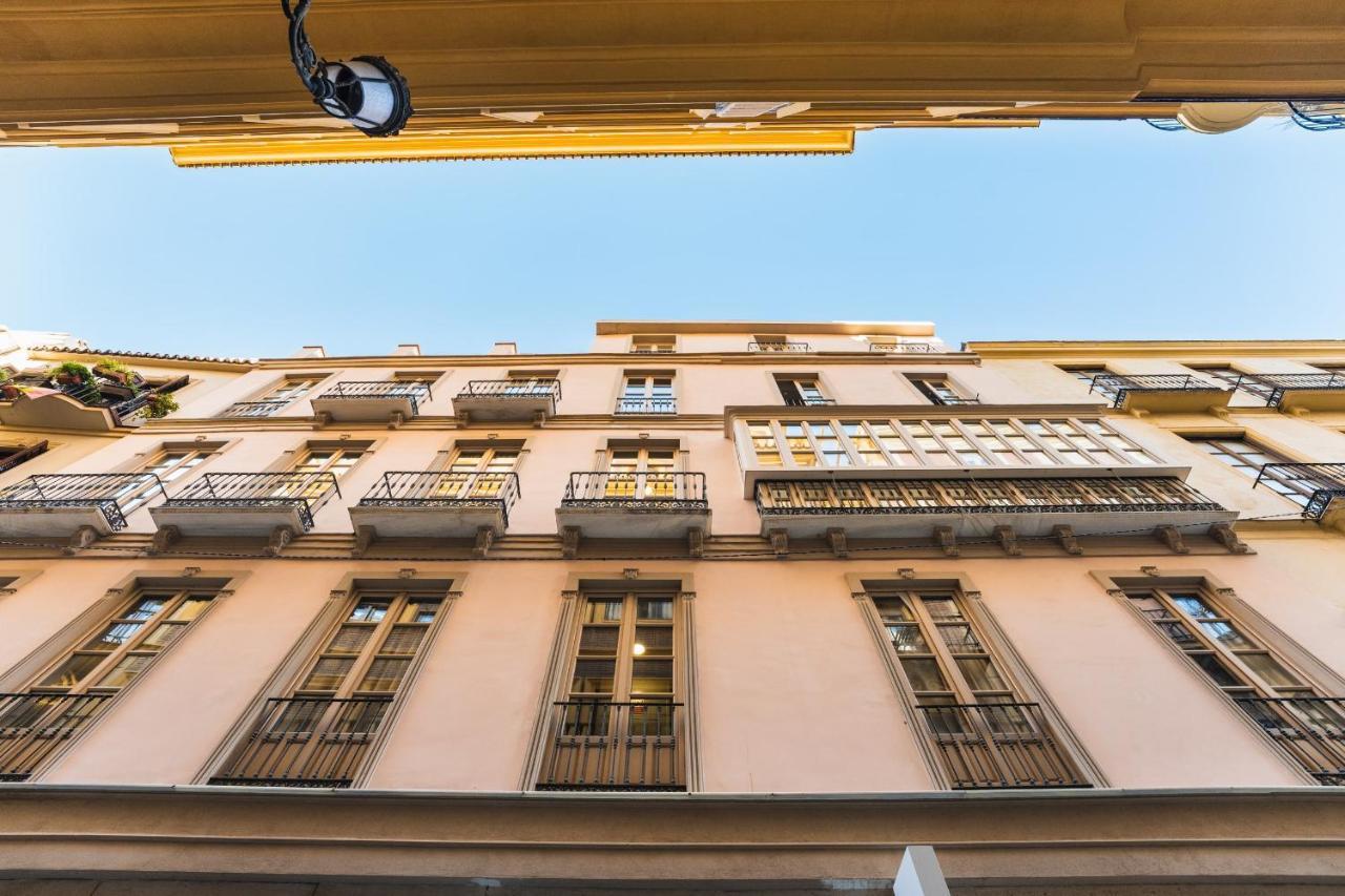 Debambu Larios Malaga