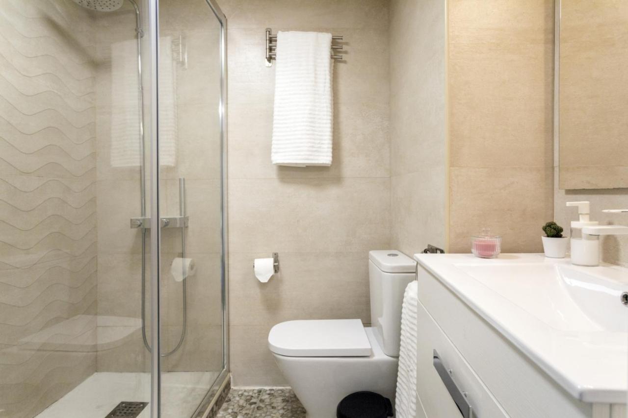 Rentcostadelsol Malagueta Miramar Apartment Malaga