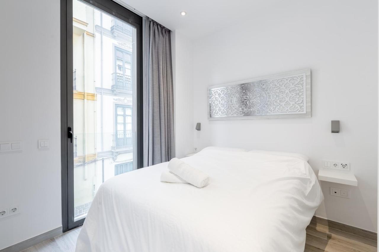 Minty - Bright La Merced Apartment