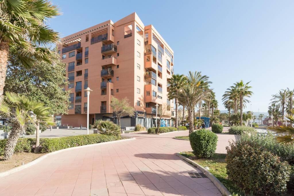 Tgh We The Sea * Malaga