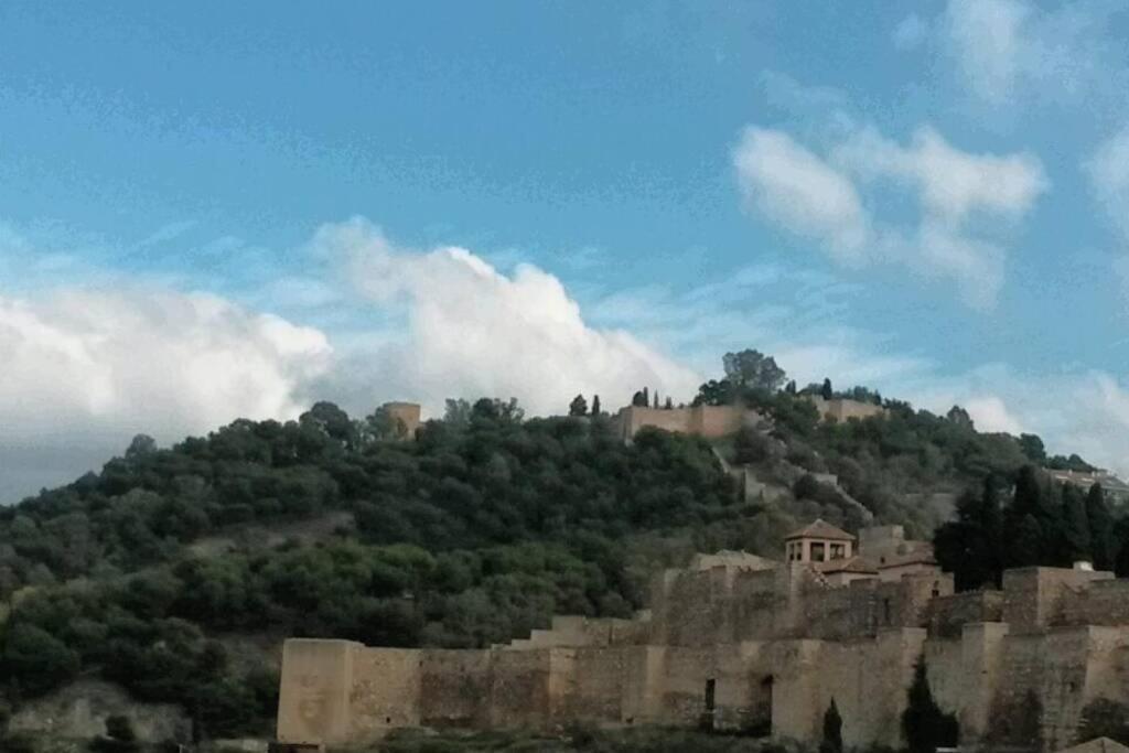 Apartamento Alcazaba - Alcazaba Room, Céntrica Y Con Fantásticas Vistas A La Alcazaba Y Teatro Romano *