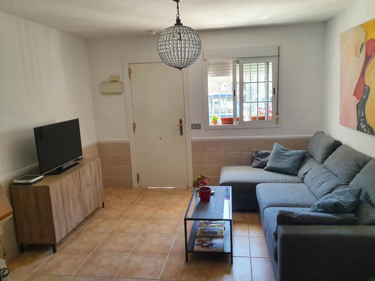 Private Townhouse With Roof Terrace Close To The Hébergement de vacances *