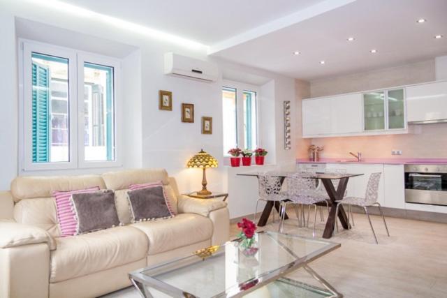 Apartment Felix Saenz Roomalaga By Bossh *