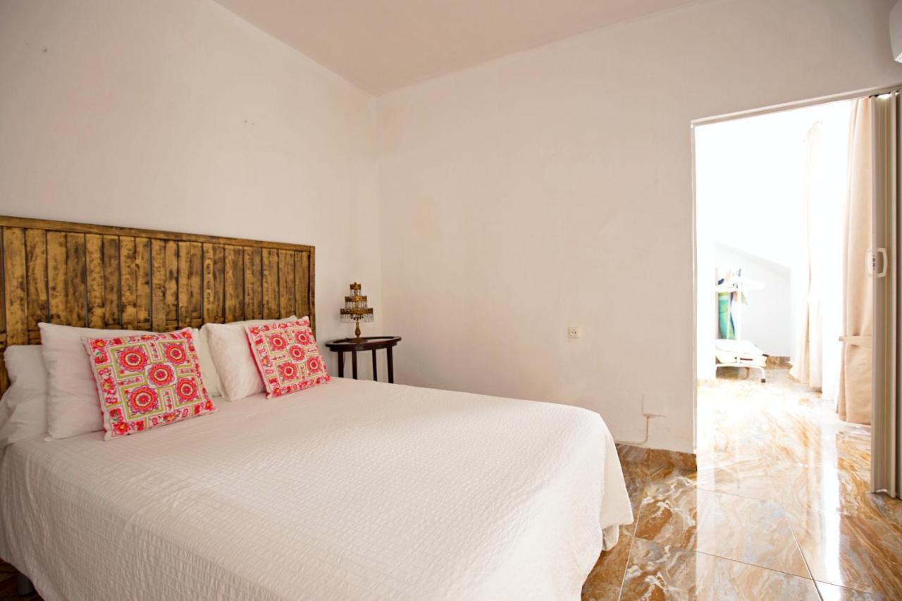 El Patio De Lola Y Felisa