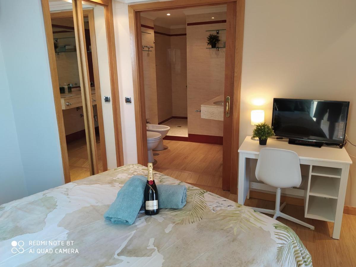 Apartamento Primera Línea De Playa En La Malagueta *
