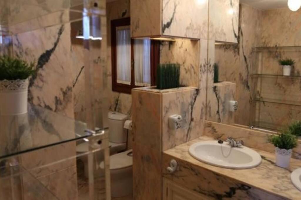 Cerca De La Playa,piscina Privada,bbq Pousada Málaga