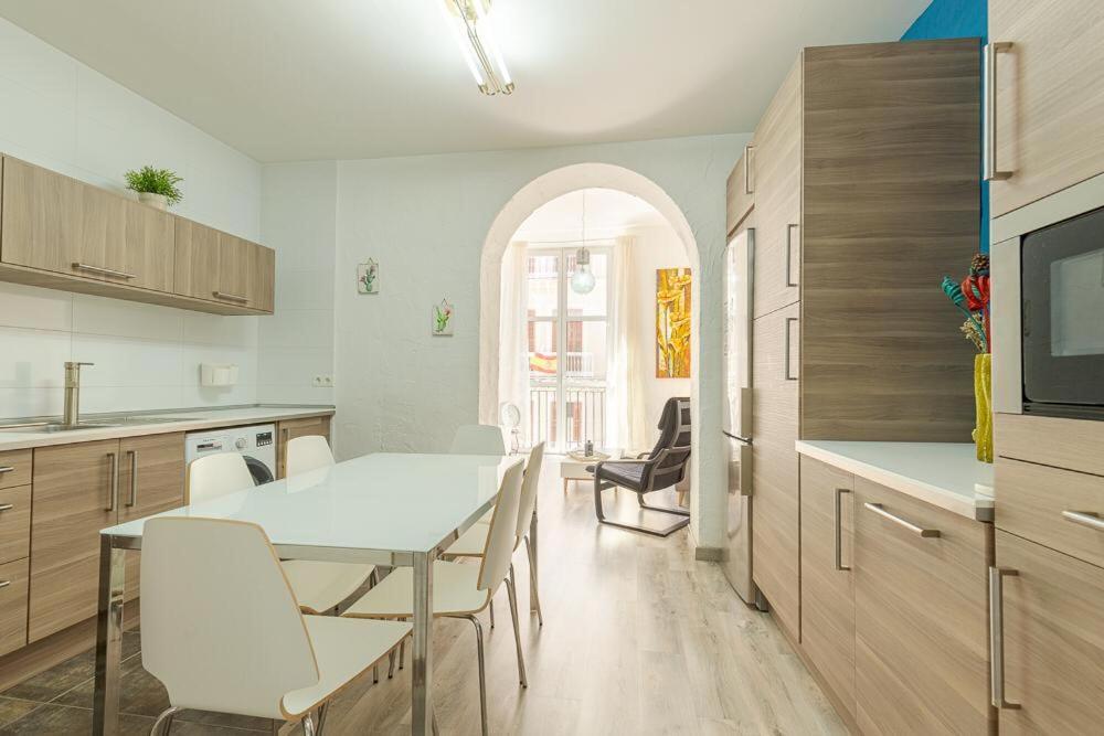 Beautiful Flat With Balcony And Wifi In Center Appartement Málaga