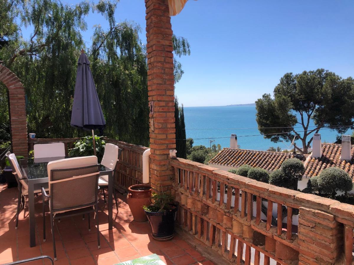 A Home-from-home With Stunning Views Fibre-optic Broadband + Uk And Spanish Tv *