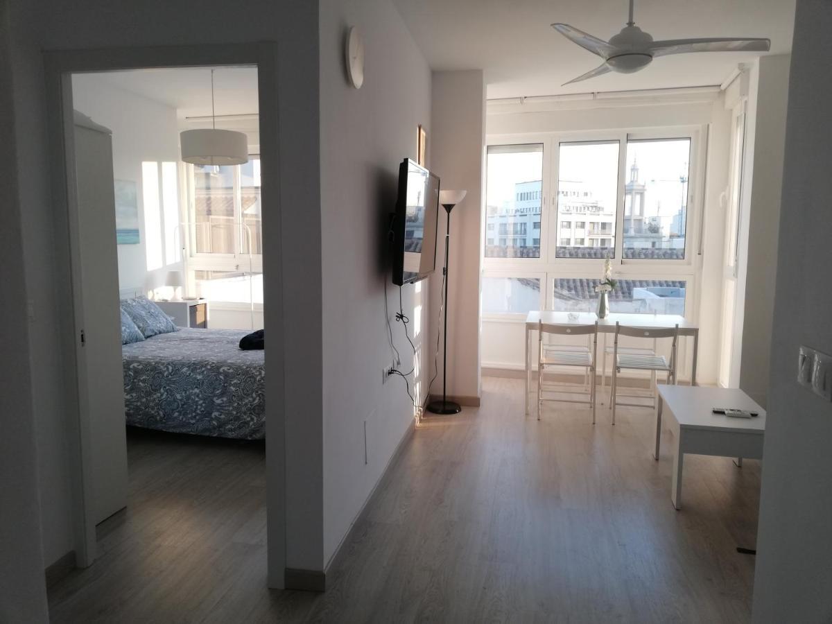 Lägenhet Apartamento Con Encanto 'larios Street Ii'