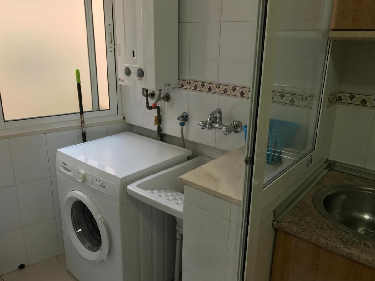 Apartamento Teatinos Con Piscina Espectacular, Aire Acondicionado En Salon-comedor Y Ventiladores En Appartement Málaga