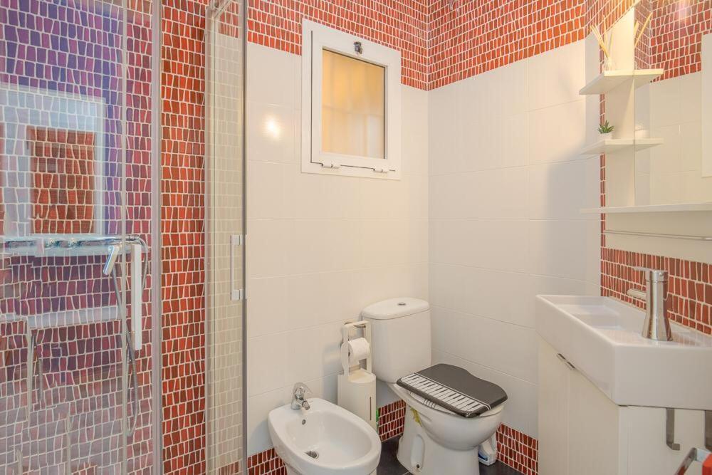 Beautiful Flat With Balcony And Wifi In Center *