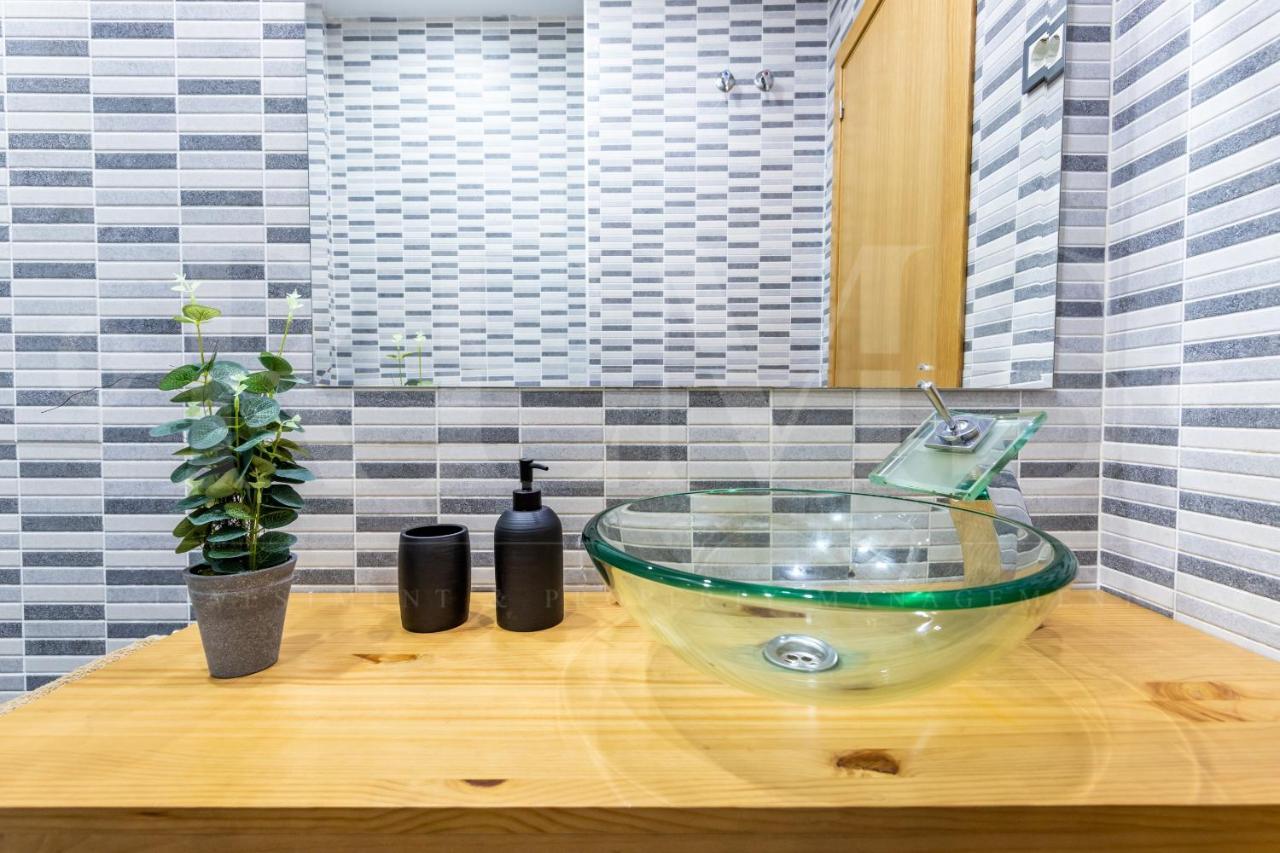 Cozy Flat With Common Pool & Parking - Center By Rems Apartment Málaga