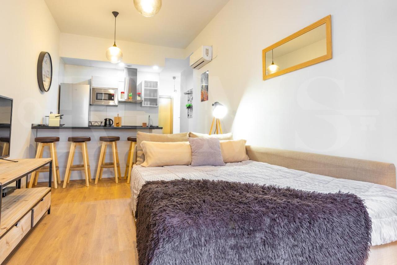 Cozy Flat With Common Pool & Parking - Center By Rems *