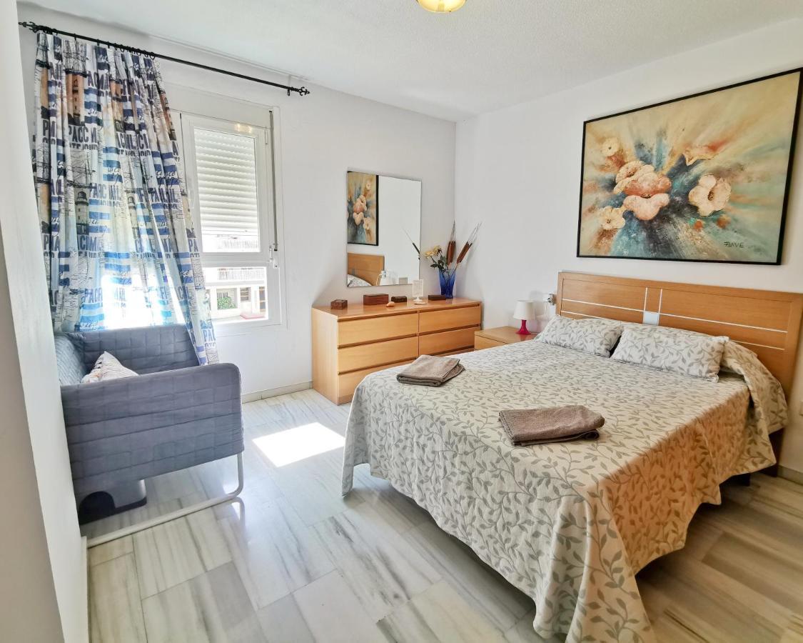 Neptuno Apartment: Sun, And Relax In Huelin *
