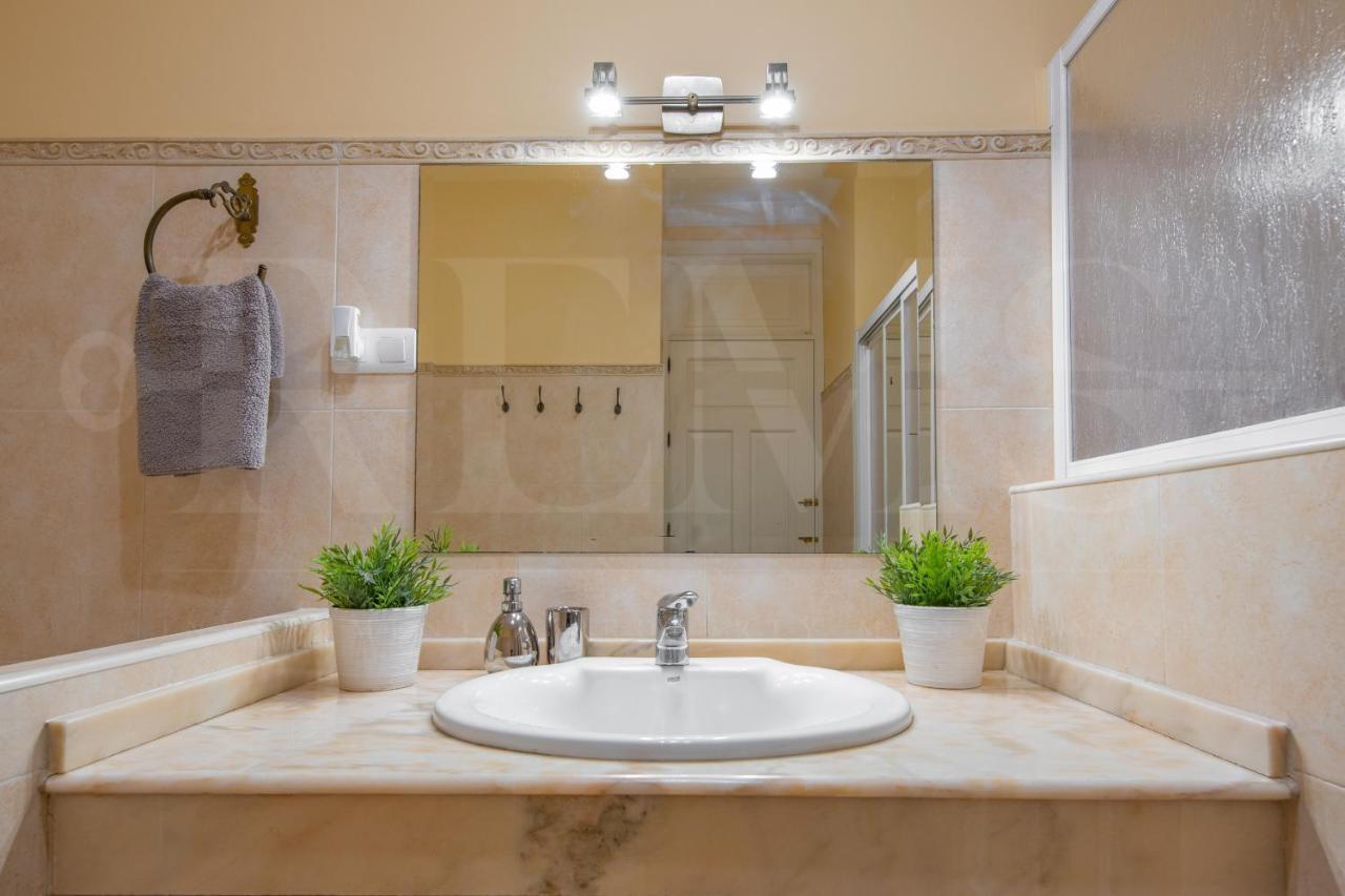 Uncibay Deluxe Malaga