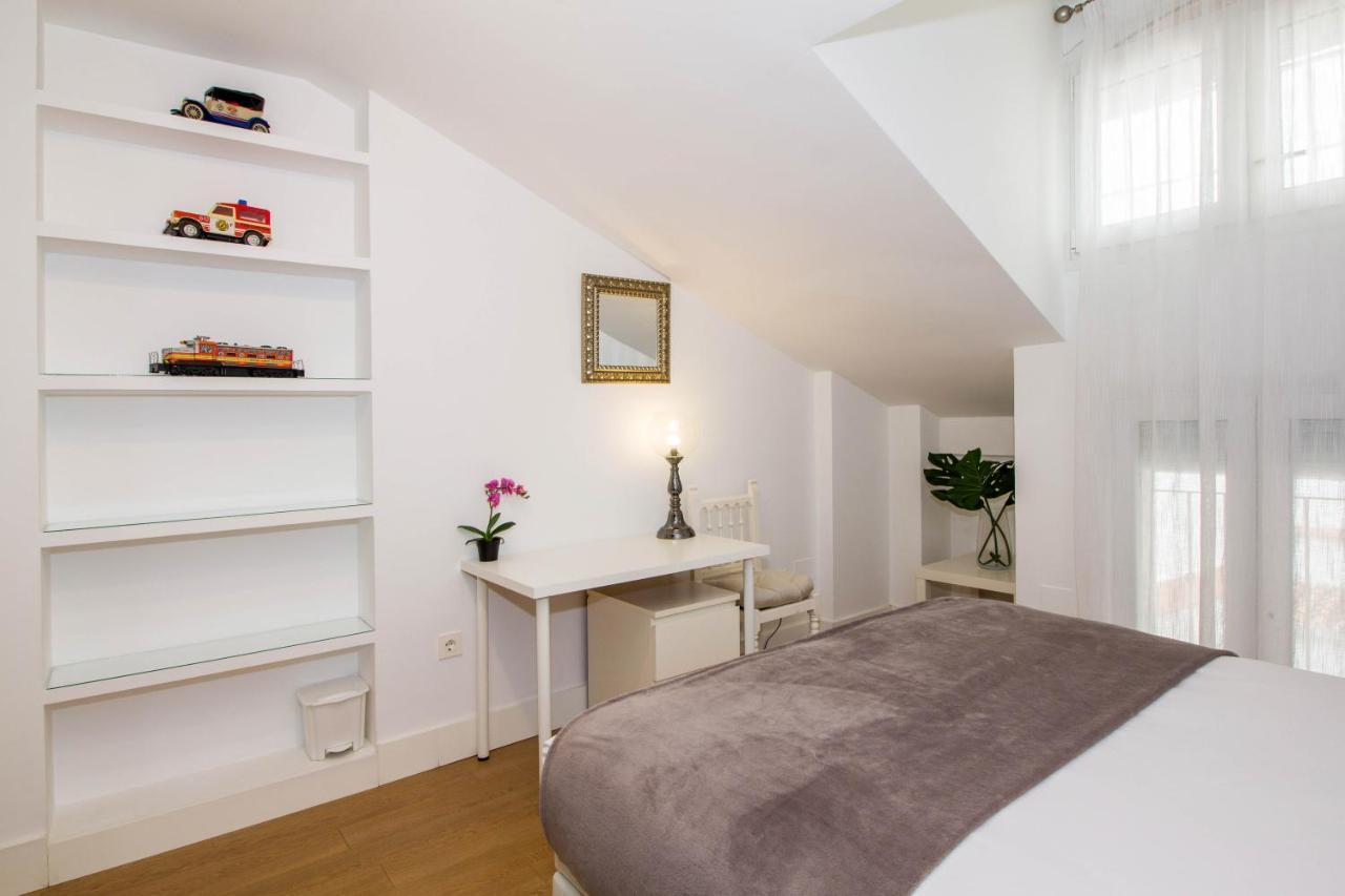 Appartement Kuros House *