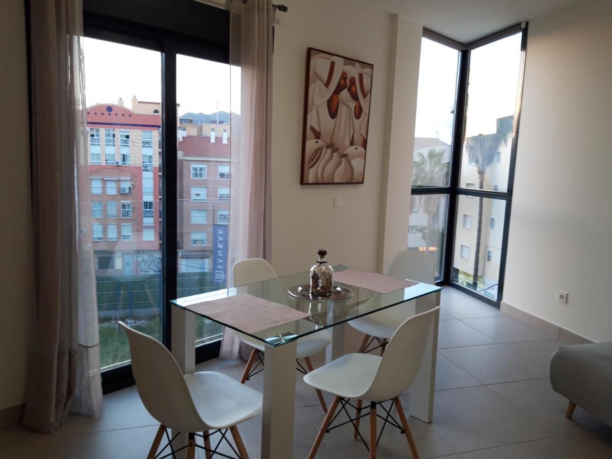 Spacious Studio In Center With Free Parking Apartment