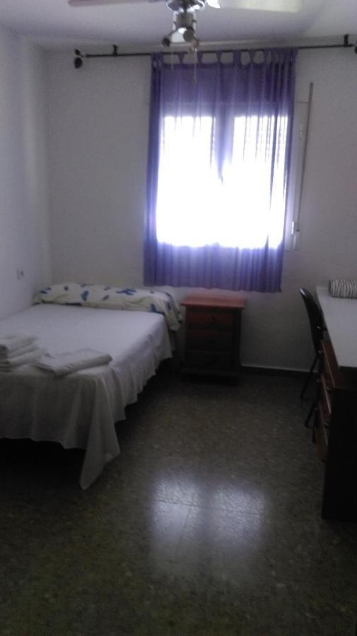 Piso Muy Amplio En . * Málaga