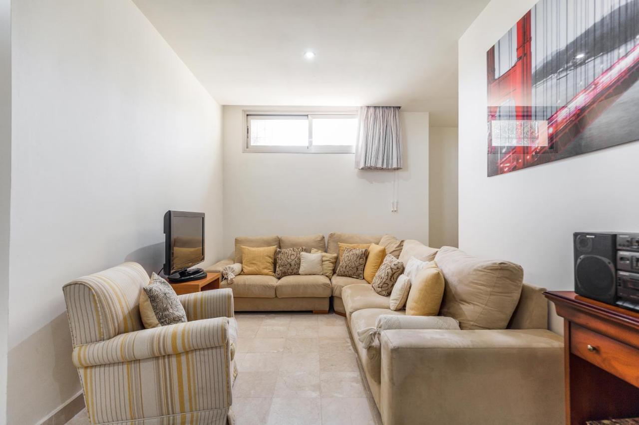 Townhouse With Great Sea Views In Riviera Del Sol Vakantiehuis Málaga