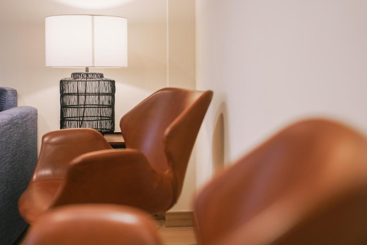 Debambu Atarazanas Aparthotel Malaga