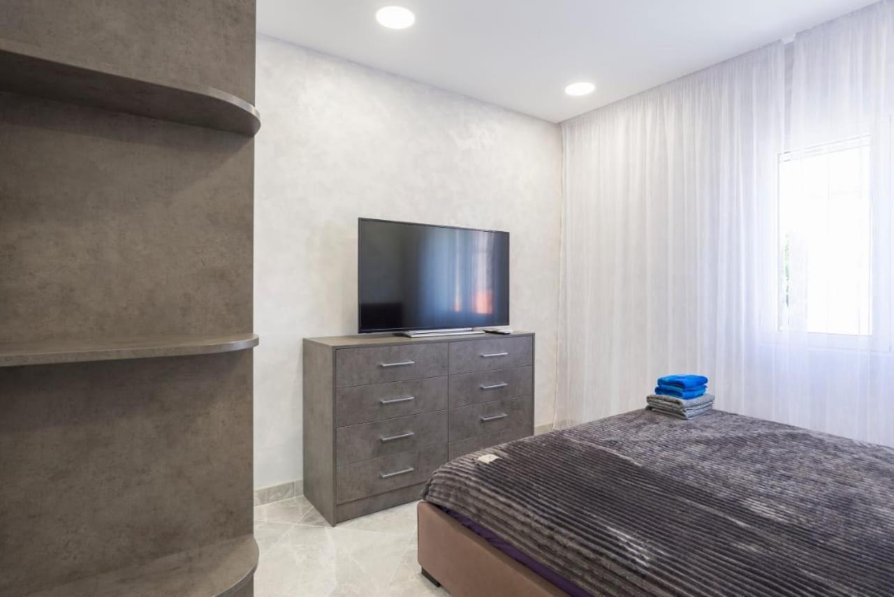 Dream House - En El Apartemento Gjestgiverier *