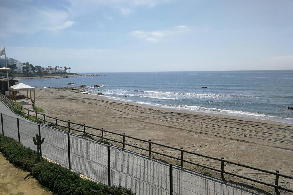 En Urb Primera Linea De Playa Appartement *
