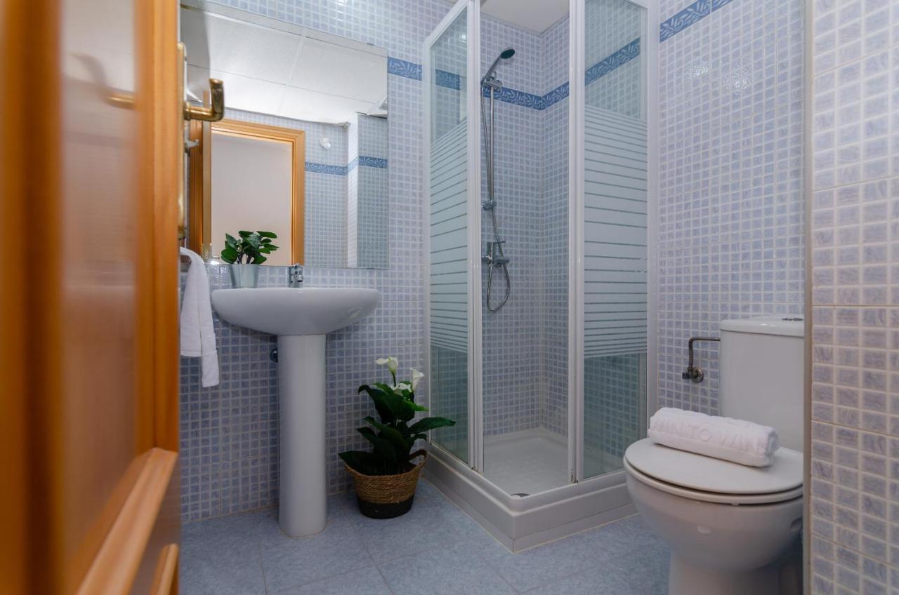Wintowinrentals Teatinos, Metro, Free Parking & Pool. * Malaga