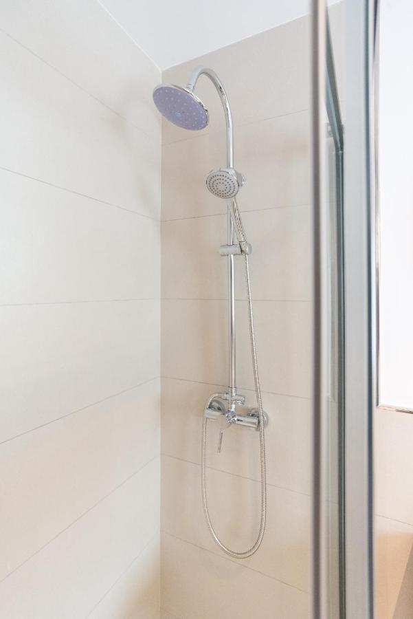 Te1b-el Teatro Brick Prime Location Apartment *