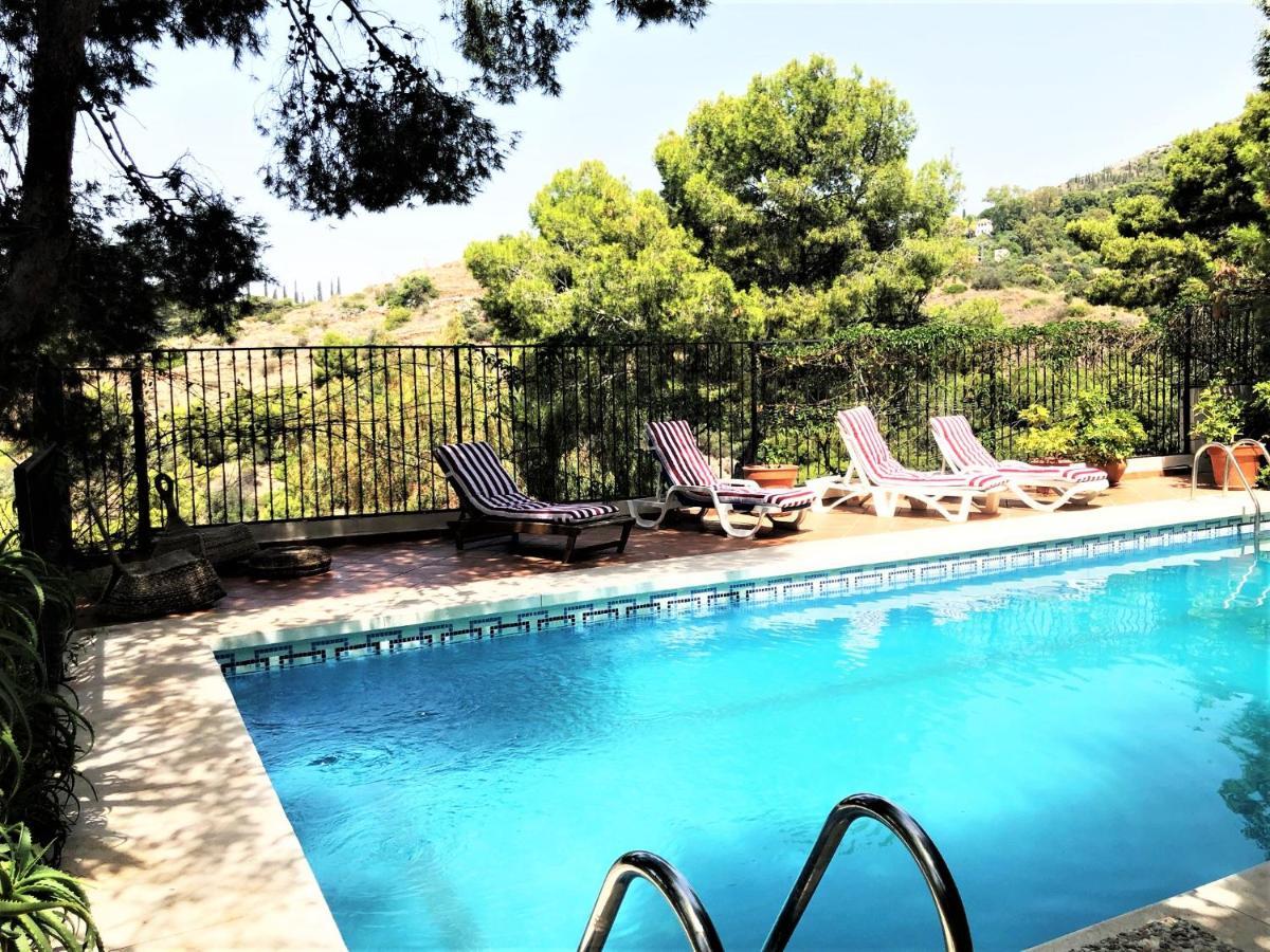 Ferienhaus Rentcostadelsol Pinares-malaga *