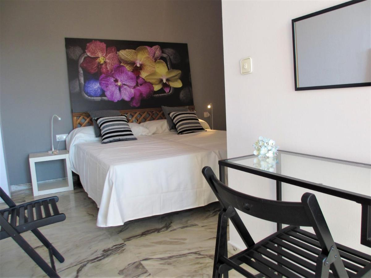 Apartamento Frenta A La Playa Malaga-antonio Machado