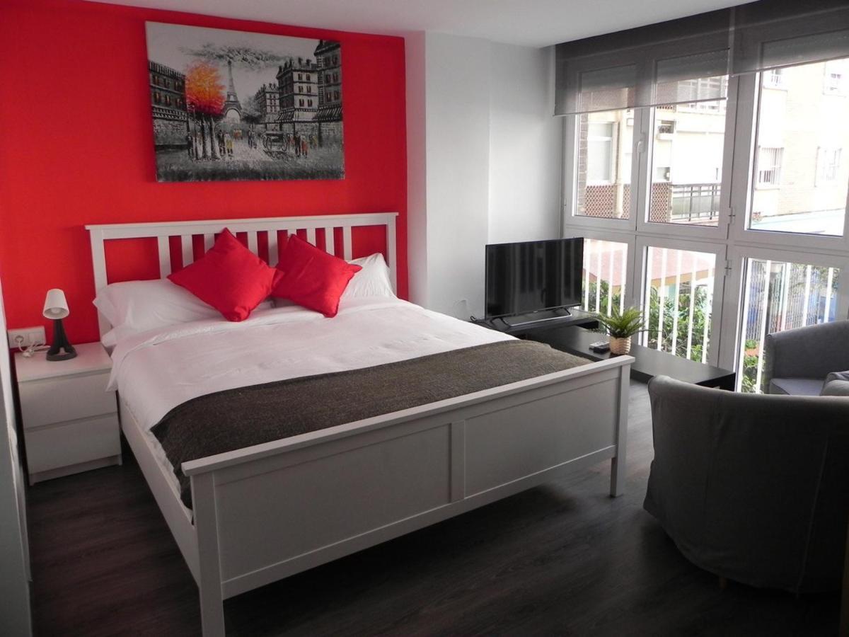 Holidays2malaga Reyna Manescau Apartments- Zona Huelin & 450 Mts De La Playa Málaga