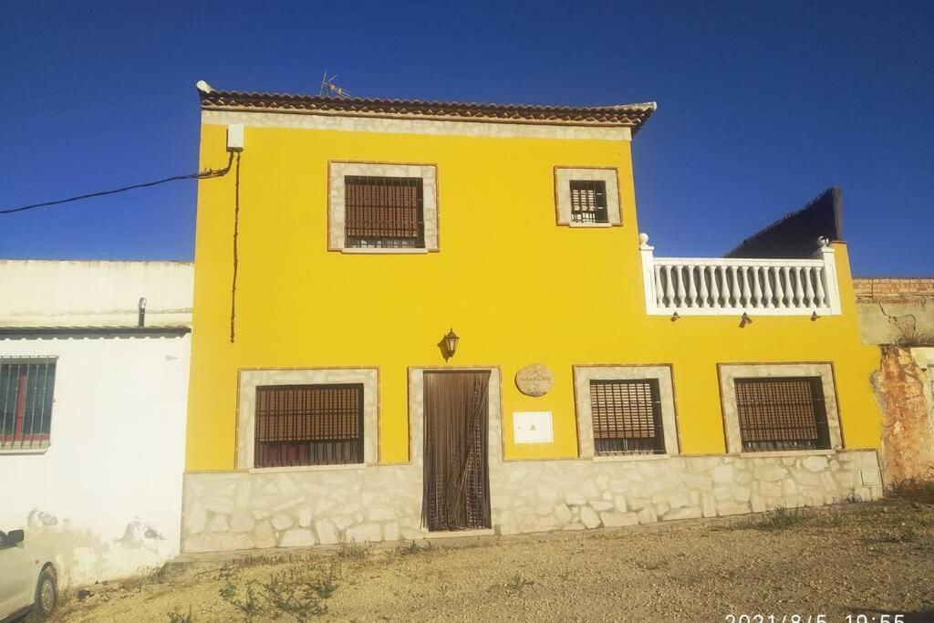 Alcaidejos Con Piscina Feriehus *