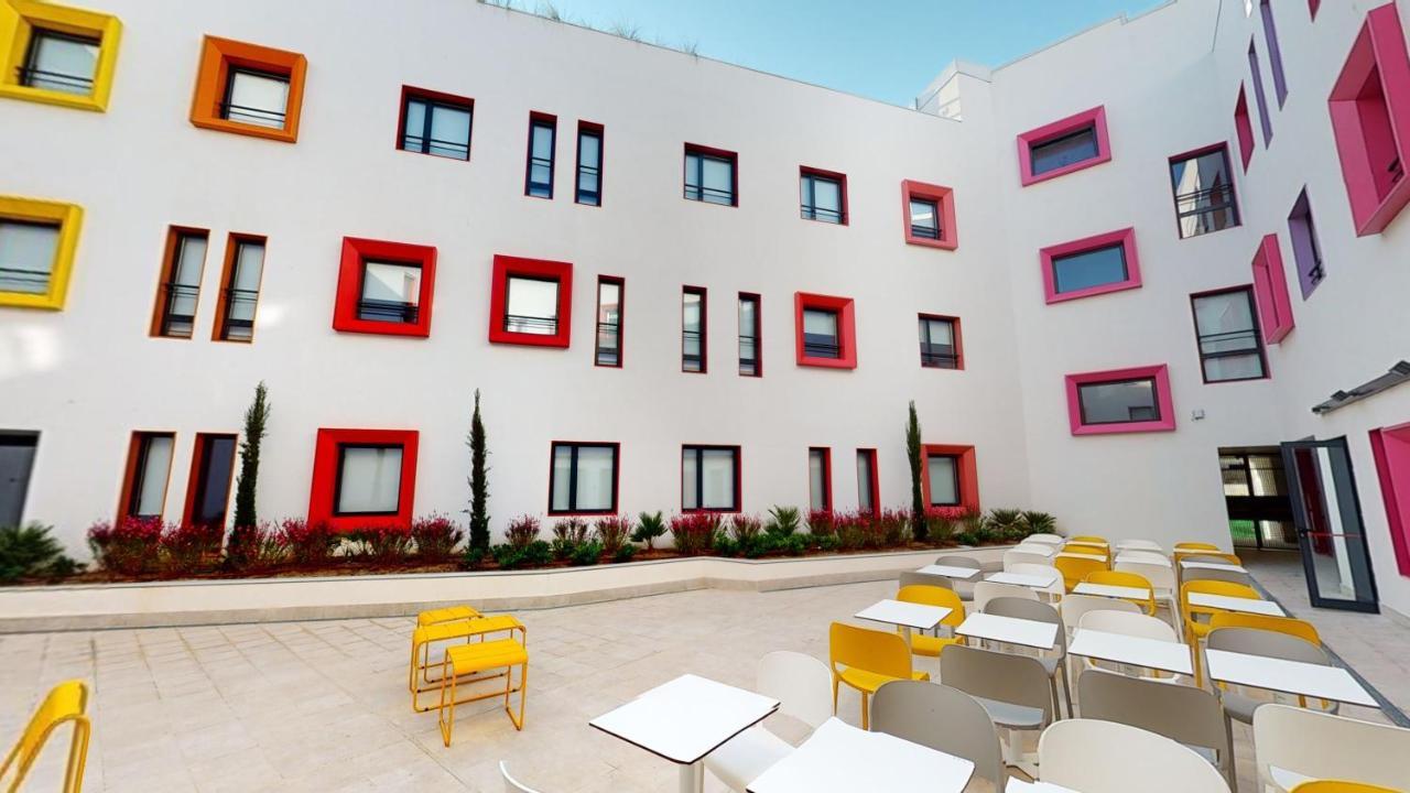 Residencia Universitaria Resa Centro Hostel