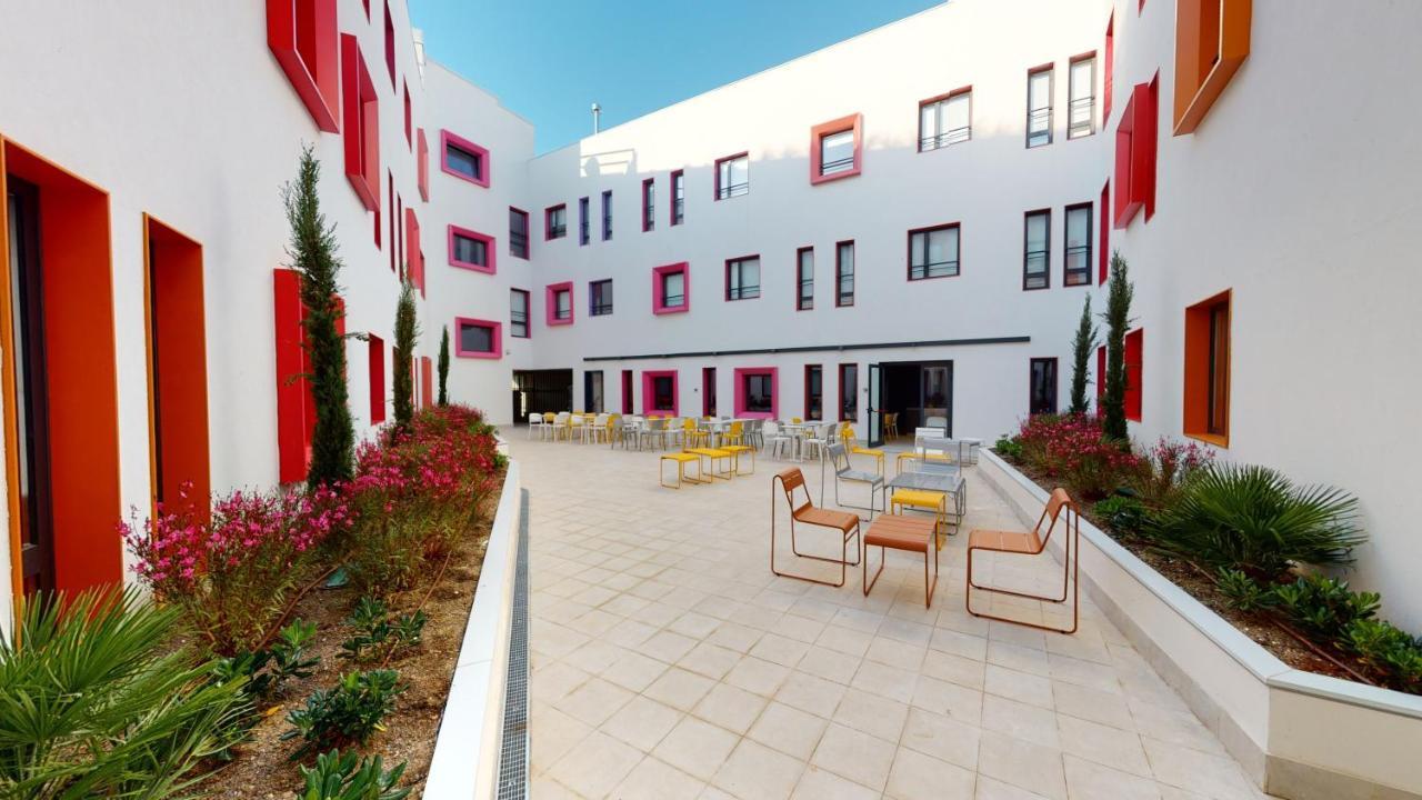 Hostel Residencia Universitaria Resa Centro